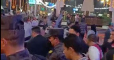 محافظ الدقهلية يرافقه القيادات الأمنية لايقاد الشعلة بميدان النصب التذكارى
