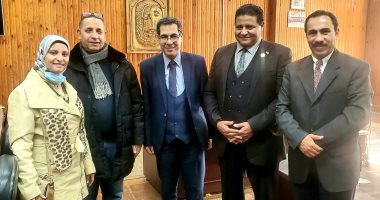 توعية طلاب جامعة طنطا بأهمية خفض البصمة الكربونية لمواجهة تغيرات المناخ.. صور