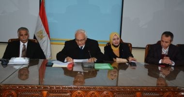 التعليم تضع آليات تفعيل الحقائب التدريبية لمناهج الصف الرابع الابتدائى