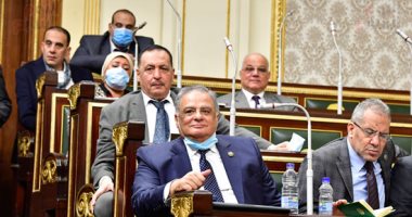 بدء الجلسة العامة لمناقشة أسباب رفض قانون التعليم.. صور  