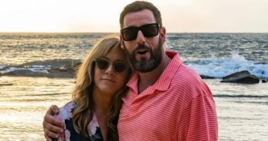 جينيفر أنيستون تبدأ تصوير الجز الثانى من "Murder Mystery" مع آدم ساندلر
