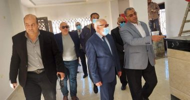 مصر الرقمية.. محافظ بورسعيد يتابع سير العمل بمركز بورفؤاد التموينى المطور 