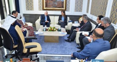 وزيرة التخطيط تلتقى الرئيس التنفيذى للمؤسسة الإسلامية لتأمين الاستثمار