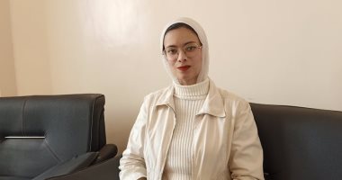 "ساندى" خريجة بجامعة بنى سويف صاحبة مشروع حقيبة تأهيل للأطفال ذوى الهمم.. لايف