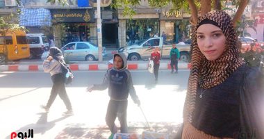 ملاك رحمة من الجنوب.. فتاة قناوية تعد وجبات وتوزعها على عمال النظافة.. أسماء صلاح: شاركت فى مبادرات تطوعية وبحب جبر الخواطر وكلنا ممكن نعمل الخير.. وغرضى إدخال الفرحة على الجميع واتلقى دعما من المحيطين.. صور 