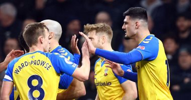 ساوثهامبتون يتعادل مع ليفربول 1-1 فى الدقيقة 9 بالبريميرليج.. فيديو