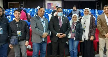 طلاب كلية التربية النوعية بجامعة أسيوط يحصلون على جائزة الإبداع والتميز