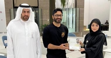 منح تامر حسنى بطاقة السعادة فى دبى.. والنجم يشكر آل مكتوم