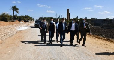 الطريق ربع الدائرى بالفيوم.. حلم أبناء يوسف الصديق وإبشواى يتحول إلى حقيقة.. الطريق فى مراحله النهائية تمهيدا للافتتاح.. تم إنشاؤه بتكلفة 112 مليون جنيه.. ويسهم فى حل الاختناقات المرورية بمدينة إبشواى