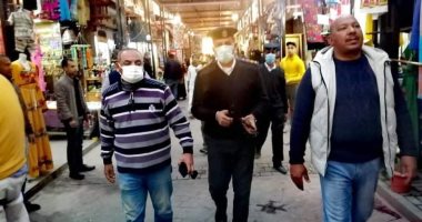 حملة لرفع الإشغالات بشارع السوق السياحى وتمهيد طريق المدامود بالأقصر.. صور