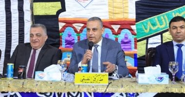 محافظ سوهاج ومدير الأمن يشهدان صلح عائلتى "آل مغربى" و"آل حجى" بجرجا.. صور