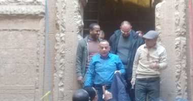 معبد إله الحب والجمال.. بث مباشر من زيارة مصطفى وزيري لمعبد دندرة