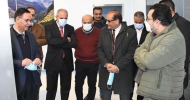 رئيس جامعة القناة: تشغيل جهاز "النات" لتحاليل الدم بالمستشفيات الجامعية