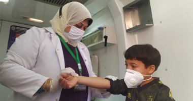 حياة كريمة.. الكشف وتوفير العلاج بالمجان لـ 1300 مواطن بالفشن فى بنى سويف