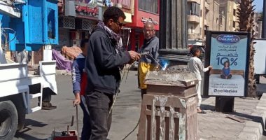 سقوط عمود إنارة ديكورى صدمته سيارة نقل بشارع المنشية فى الأقصر