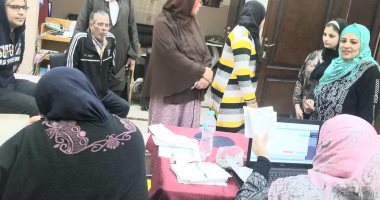 إقبال كبير لتلقى لقاح كورونا بمركز شباب شنو فى كفر الشيخ.. صور