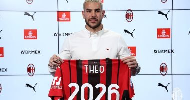 رسميا.. ميلان يمدد عقد نجمه ثيو هيرنانديز حتى عام 2026