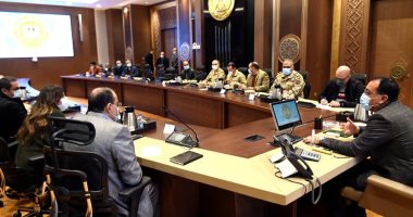 رئيس الوزراء يتابع الأعمال والإنشاءات فى جولته بالعاصمة الإدارية.. مدبولي: تكليفات رئاسية بتنفيذ الأعمال وفق الجداول المخطط لها.. ويؤكد على ضرورة تواجد مسئولى الوزارات بالمقرات الحكومية أثناء التشغيل التجريبى