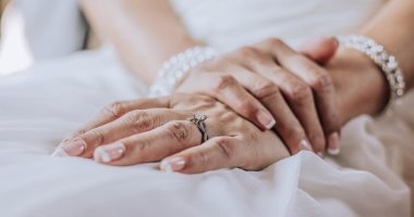 لو لسه محتار فى الهدية.. تريندات مجوهرات وإكسسوارات مناسبة لعيد الحب 2022