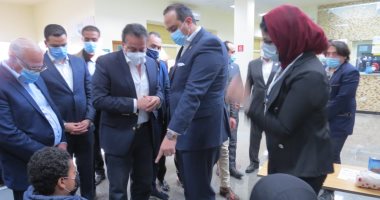 خالد عبد الغفار يتفقد مركزي طب أسرة (الحي الإماراتي والكويتي) ببورسعيد