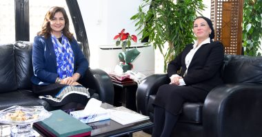 وزيرتا الهجرة والبيئة تعقدان اجتماعا استعدادا لمؤتمر "مصر تستطيع بالصناعة"