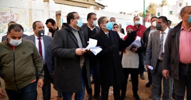 محافظ الغربية يتفقد المواقع المقترح تطويرها فى حياة كريمة بالمحلة