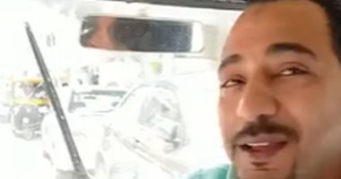 محمد سواق توك توك فرفوش بيوصل زباينه ويغنى لهم شعبى ورومانسى.. لايف