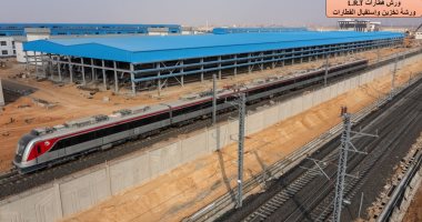 النقل تتابع آخر التجهيزات ومراحل التشغيل التجريبى للقطار الكهربائى LRT.. صور