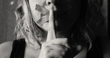 لو بينك وبين شريك حياتك مشاكل ترد إزاى لو حد سألك عن علاقتكما؟
