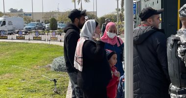 أسرة حسين الشحات تستعد لاستقباله بعد تتويجه مع الأهلي بالبرونزية.. صور