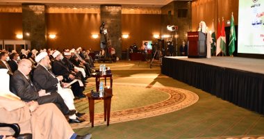 وزراء الأوقاف والشئون الدينية بالعالم الإسلامى يتحدون لمواجهة الفكر المتطرف.. مختار جمعة: الحديث فى الشأن العام دون وعى يعرض الأمة للخطر.. وآل الشيخ يدعو لتحصين المنابر من خطابات الكراهية.. صور