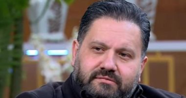إدوارد مذيع راديو فى مسلسل "ملف سرى" مع هانى سلامة