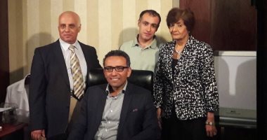 حب أجمل من الحواديت.. "مجدي وإيرين" قصة عمرها 37 عامًا تحدت الظروف والألم.. خطبها في المستشفى بعد تعرضها لحادث وخوفه من فقدانها.. وتحدت بقوة الحب مرضا نادرا.. وابنهما تبرع لها بجزء من كبده لتكمل الرحلة "فيديو"