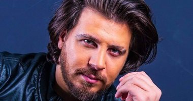 "أحضنينى".. أحدث أغانى محمد قماح احتفالاً بعيد الحب (فيديو)