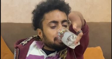 امسك دموعك أنت أمام معجزة.. وليد استخدم رجله علشان يتحدى الإعاقة.. فيديو