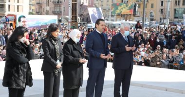 كيف أحيا لبنان ذكرى اغتيال الحريرى؟.. وفود رسمية وشعبية تقرأ الفاتحة أمام الضريح.. الذكرى الـ17 تخلو من احتفال تيار المسقبل والمهرجانات الخطابية.. والسنيورة: نحتاج إحياء مشروع الحريرى لاستعادة الدولة.. صور