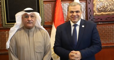"القوى العاملة" تبحث مع سفارة الكويت وضع آليات لتسهيل تنقل العمالة