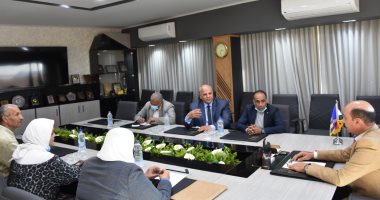 محافظ أسوان يجتمع مع وفد مؤتمر تنمية الثروة الحيوانية وسلامة الغذاء