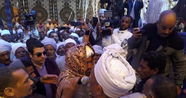 إتمام مراسم الصلح بين عائلتين فى أسوان بعد خصومة ثأرية 8 سنوات