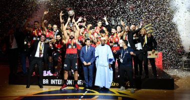 وزير الشباب والرياضة يشهد نهائي كأس العالم للأندية للسلة ويتوج فلامنجو البرازيلي بالبطولة