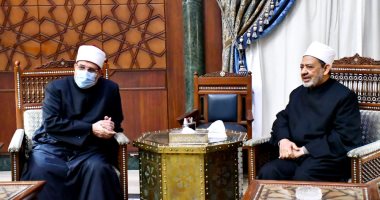 وزير الأوقاف يلتقى شيخ الأزهر على رأس وفد وزراء الشئون الإسلامية