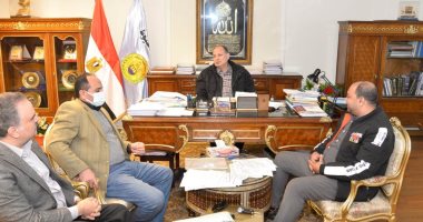 تعرف على لقاء محافظ أسيوط بالنواب لبحث ملفات وتلبية احتياجات المواطنين