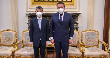 الصحة تؤكد أهمية نقل تكنولوجيا تصنيع لقاحات كورونا للتوسع فى الإنتاج المحلى