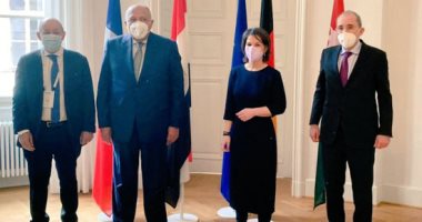 وزير الخارجية: تغير المناخ يمثل أزمة عالمية ذات تداعيات غير مسبوقة.. شكرى يكشف رؤية مصر تجاه التغيرات ويؤكد: يبقى الكثير من العمل.. ويبحث تطورات الشرق الأوسط مع وزراء خارجية الأردن وفرنسا وألمانيا.. صور