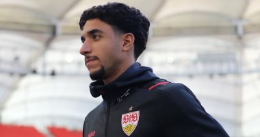 مرموش يظهر لأول مرة مع شتوتجارت فى الدورى الألمانى بعد التعافى من كورونا