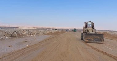 مجلس مدينة رأس غارب يغلق طريق الزعفرانة والشيخ فضل مجددا بسبب الأمطار