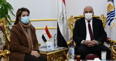 محافظ قنا يستقبل وفد وزارة التخطيط والتنمية الاقتصادية لمتابعة الخطة الاستثمارية 