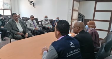 ندوة تعريفية عن منظومة التأمين الصحى الشامل للعاملين فى التعليم بأسوان