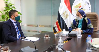 وزيرة البيئة تلتقى ممثلى شركة "بيكر هيوز" العالمية للطاقة لبحث سبل التعاون