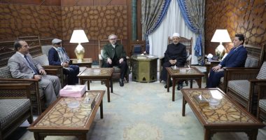 اتحاد كتاب مصر: ندعم تصدى الأزهر والإمام الأكبر لكل الحملات المغرضة